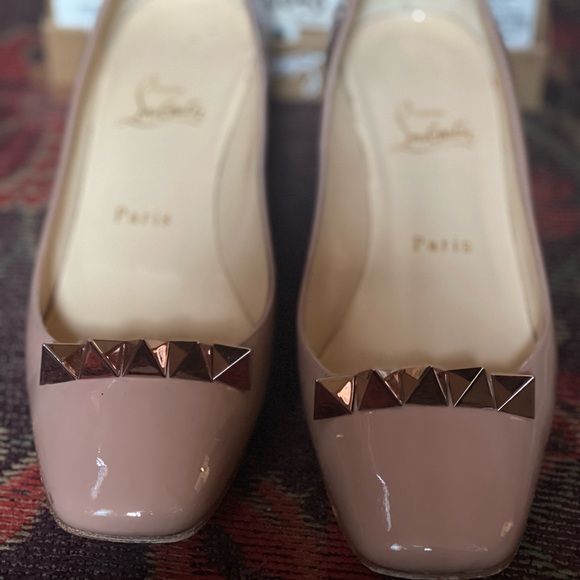 $325.00 - Christian Louboutin 39.5 (9.5B) Iriza 100 Nappy Shiny shoes. - Picture 3 of 6